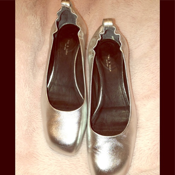 Gently Loved Rag & Bone Silver Round Toe Pumps - Picture 1 of 7
